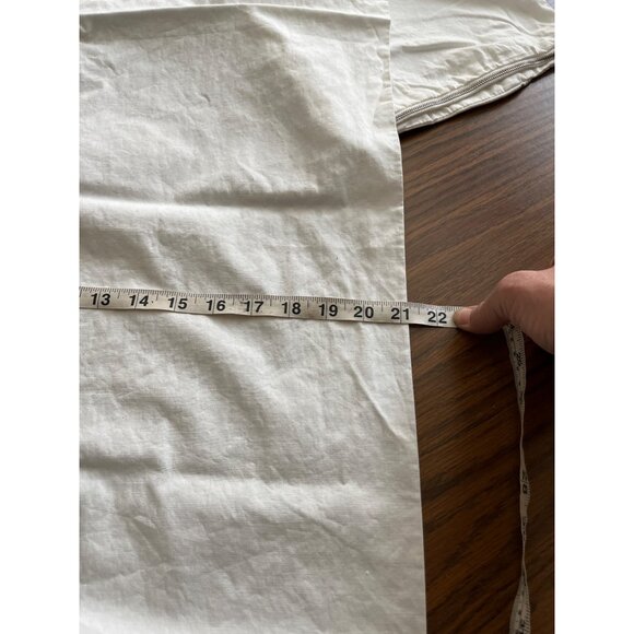 Freund sanforized broadcloth zippered white  pillow protector 21x30 - Picture 3 of 5